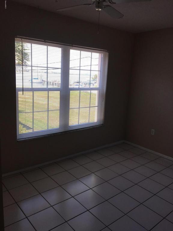 390 W Cocoa Beach Cswy, Cocoa Beach, FL 32931
