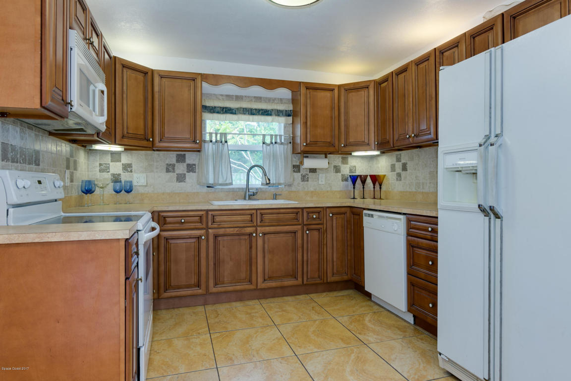 769 Banyan Drive, Melbourne, FL 32935