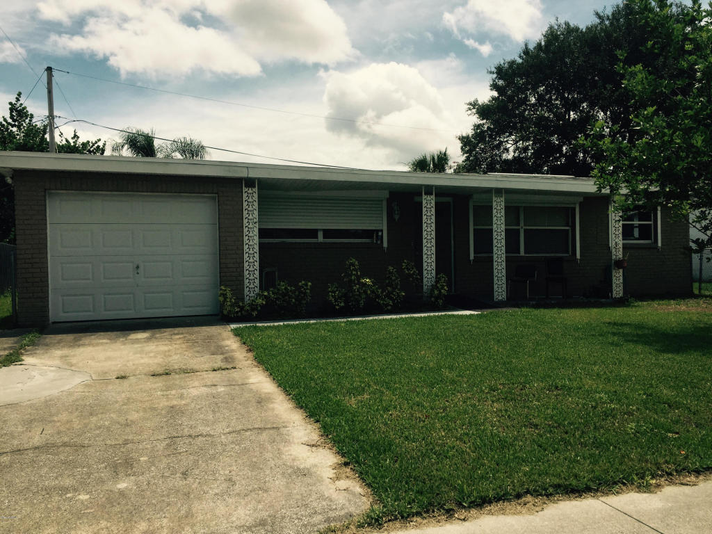 835 Clarke Avenue, Melbourne, FL 32935