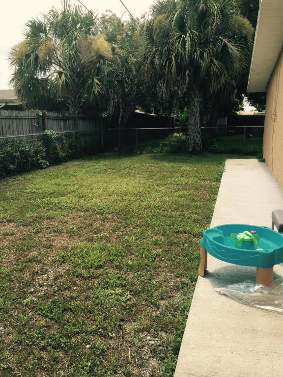 835 Clarke Avenue, Melbourne, FL 32935