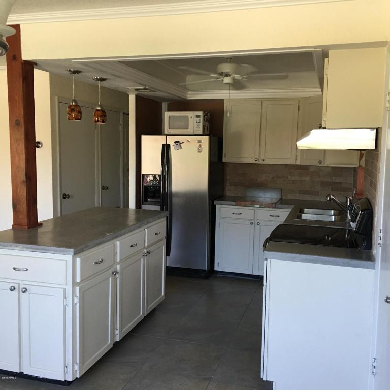 2145 Lakeview Drive, Melbourne, FL 32935