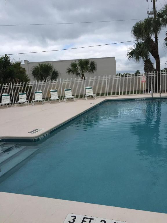 54 Sunset Street, Satellite Beach, FL 32937
