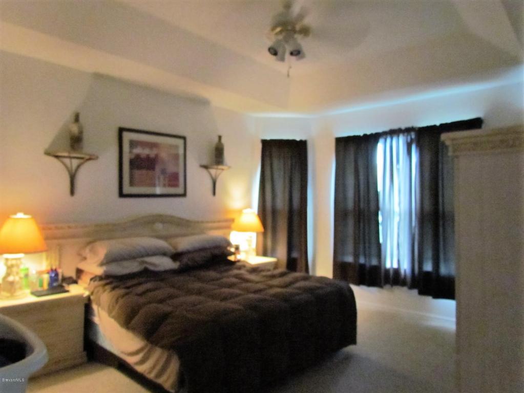 1885 Ficus Point Drive, Melbourne, FL 32940