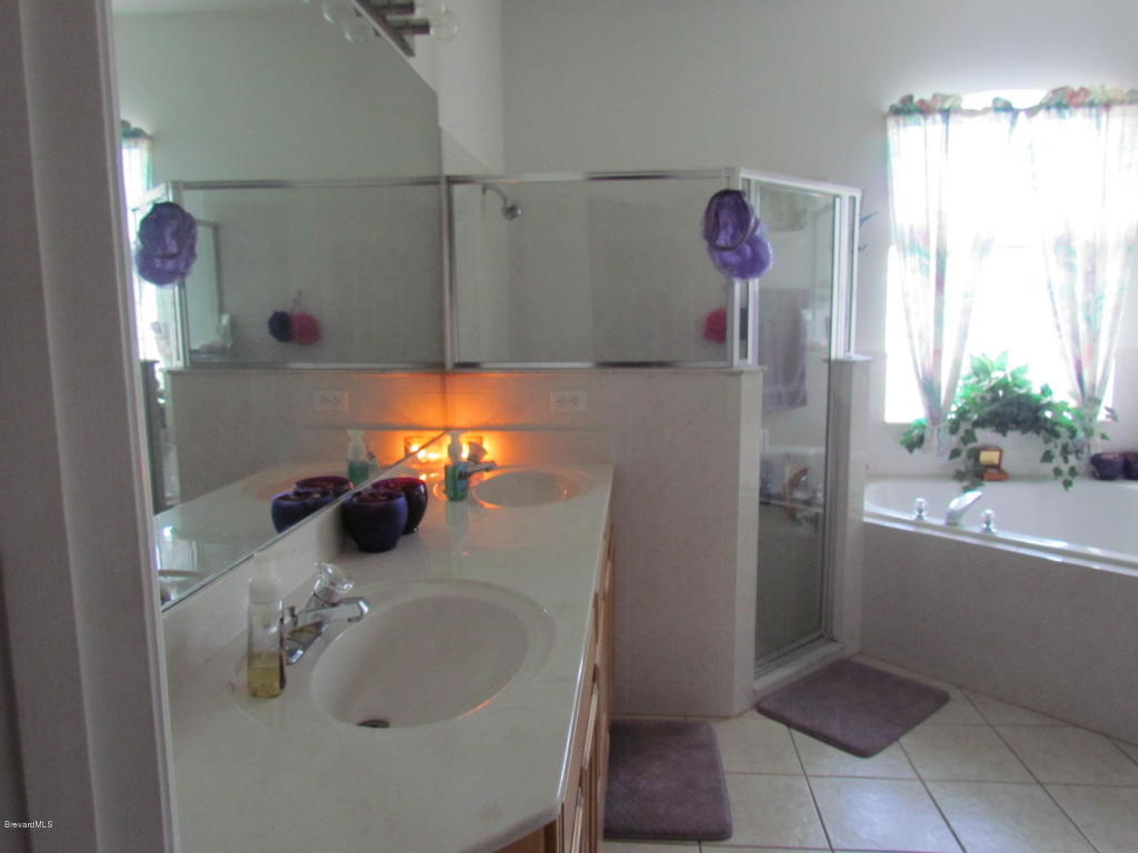 1885 Ficus Point Drive, Melbourne, FL 32940