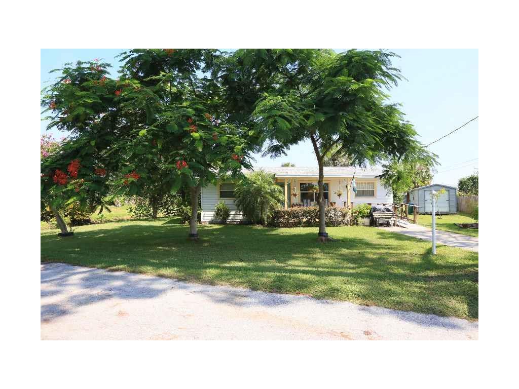 4910 Cooke Avenue, Grant Valkaria, FL 32949