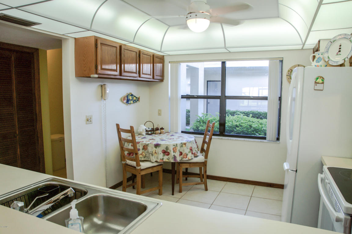2050 Atlantic St, Melbourne Beach, FL 32951
