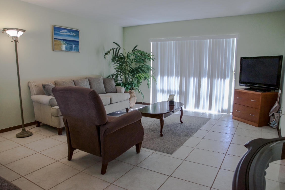 2050 Atlantic St, Melbourne Beach, FL 32951