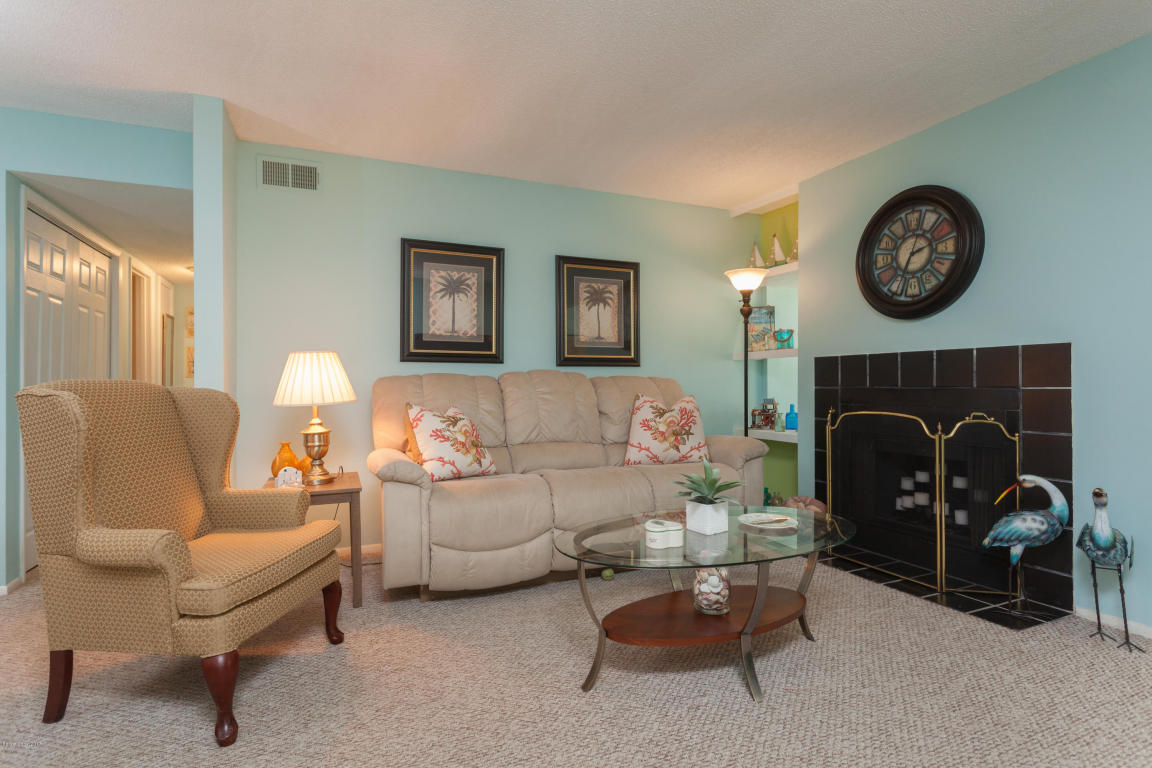 225 S Tropical Trl, Merritt Island, FL 32952