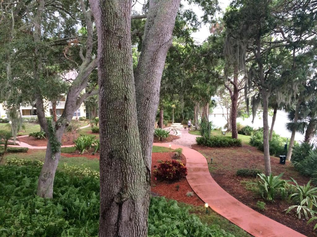 225 S Tropical, Merritt Island, FL 32952