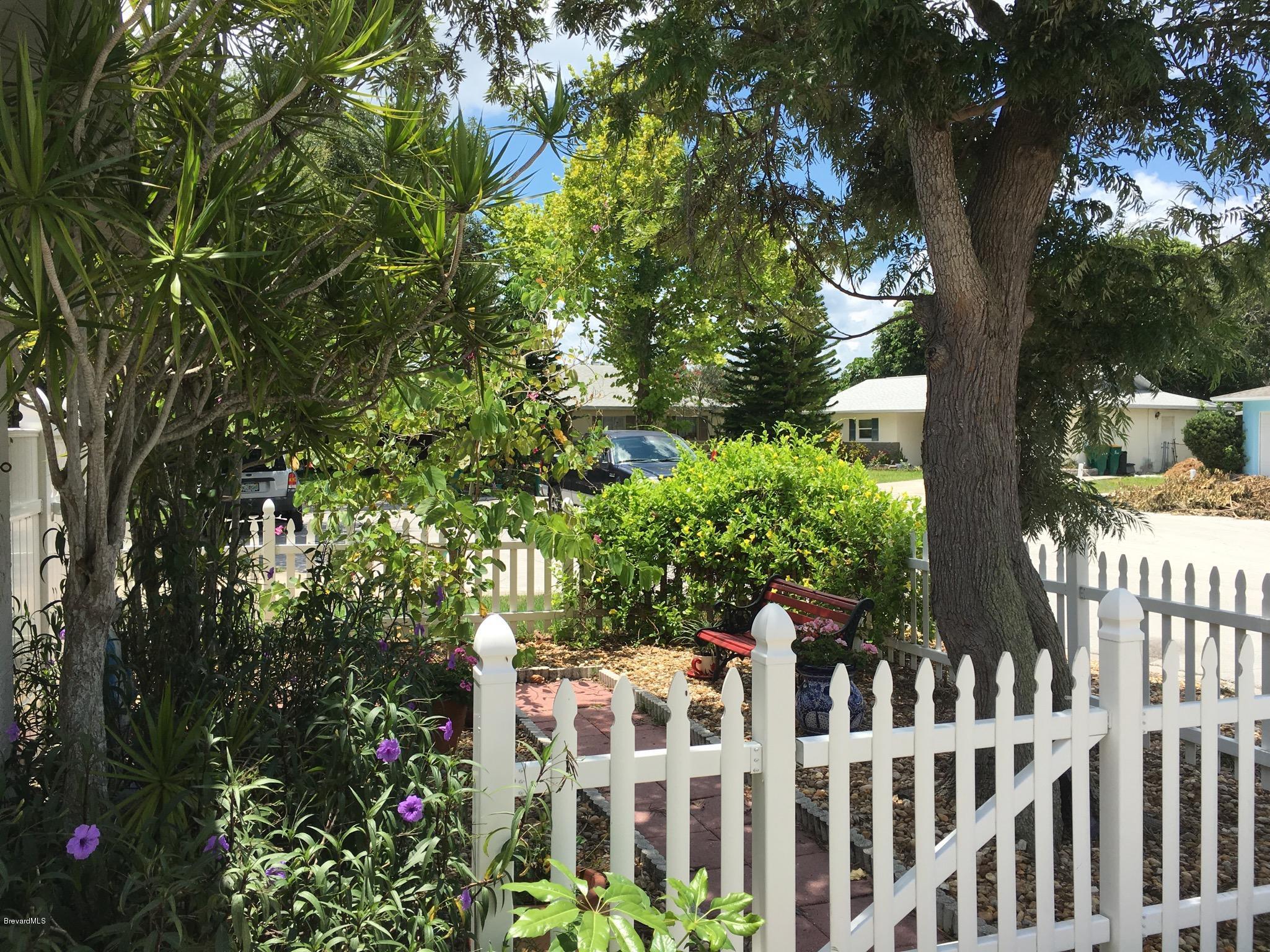 120 S Lee Ct, Merritt Island, FL 32952