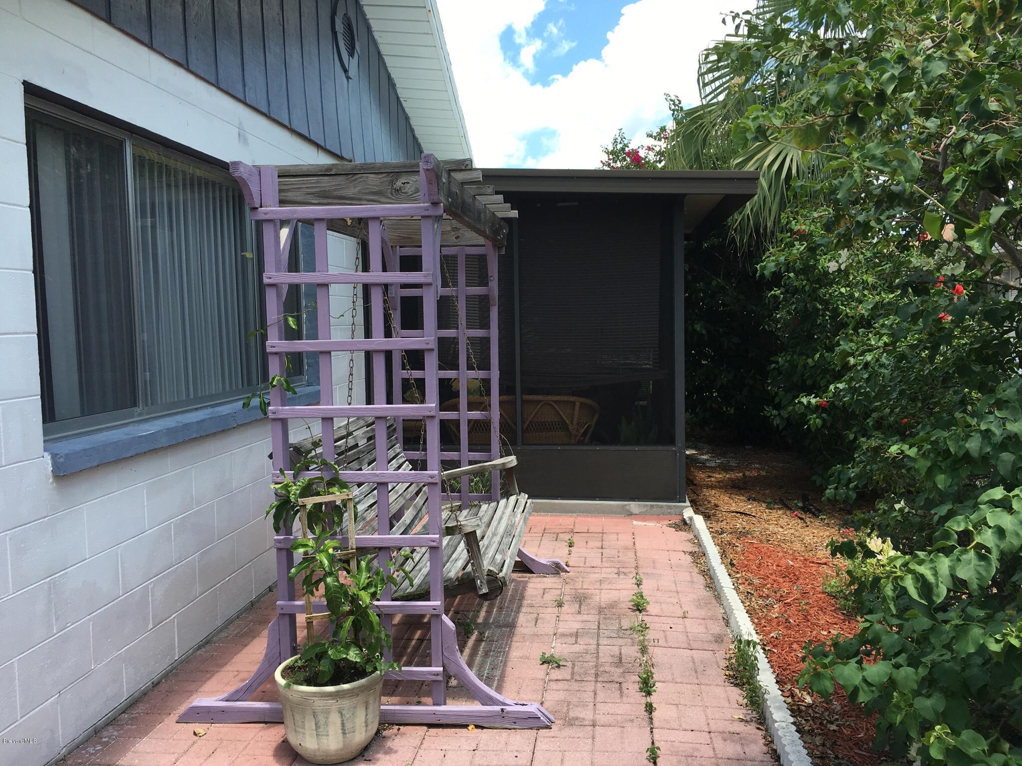 120 S Lee Ct, Merritt Island, FL 32952
