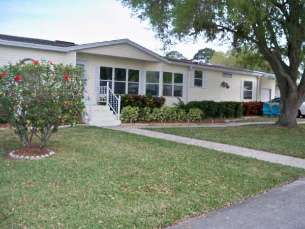 Island Lakes4423 Sea Gull DriveMerritt Island, FL 32953