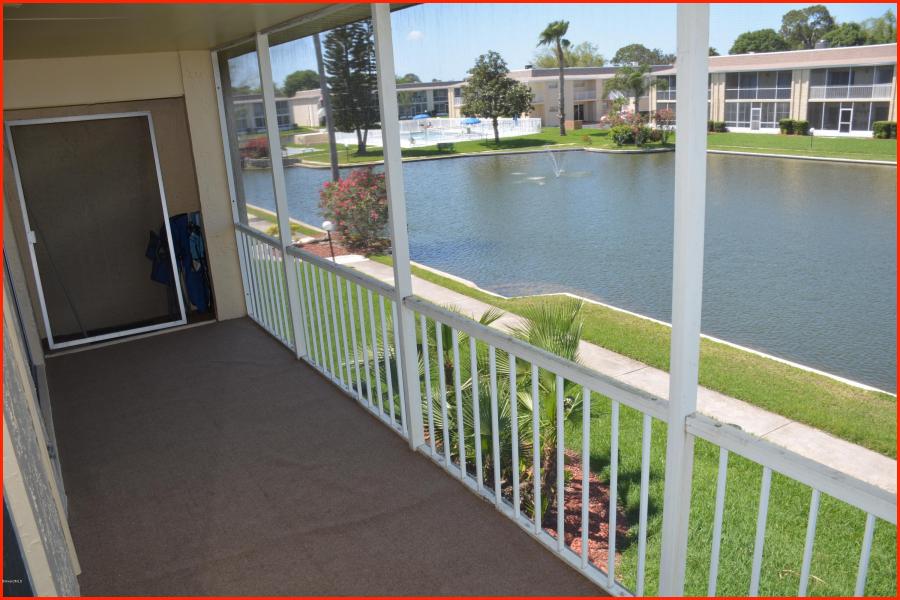 2135 N Courtenay Pkwy 204, Merritt Island, FL 32953