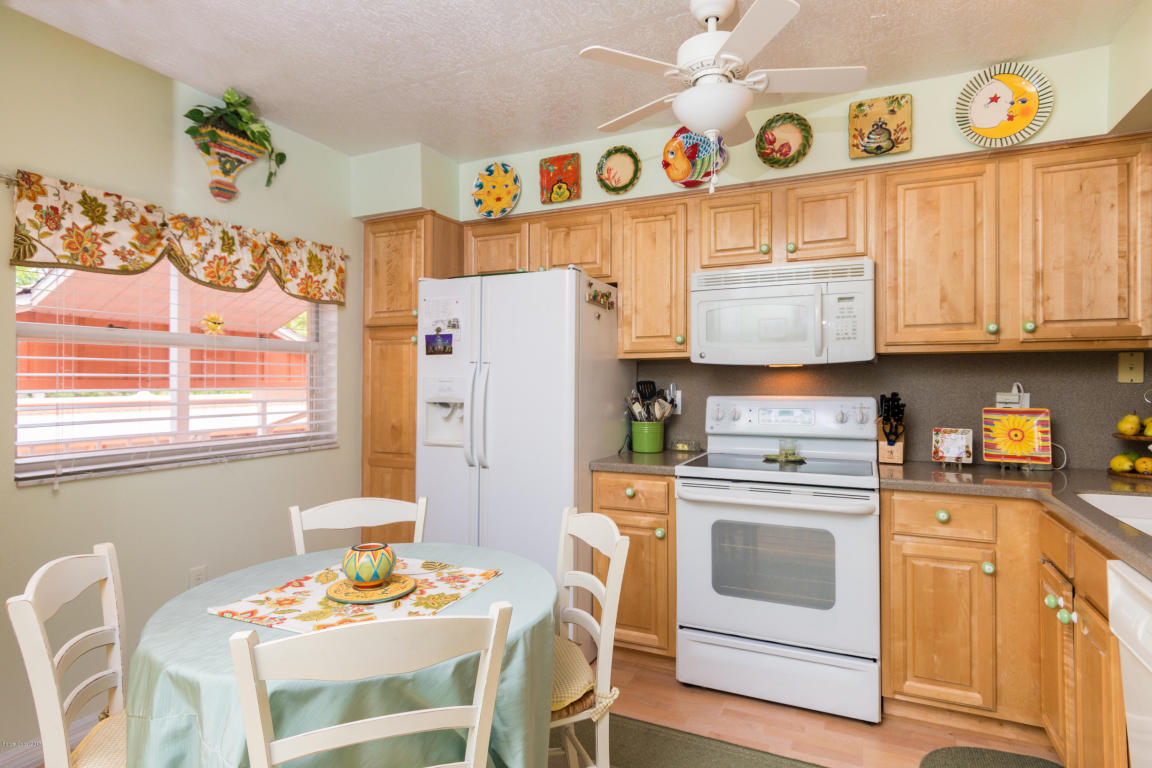 1600 Woodland Dr, Rockledge, FL 32955