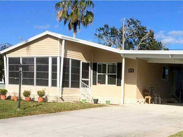 Palm Lake Club of Sebastian 10 Treasure CircleSebastian, FL 32958