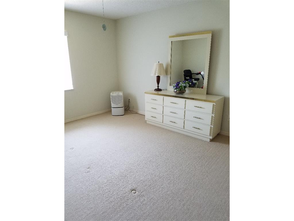 6112 River Run Dr, Sebastian, FL 32958