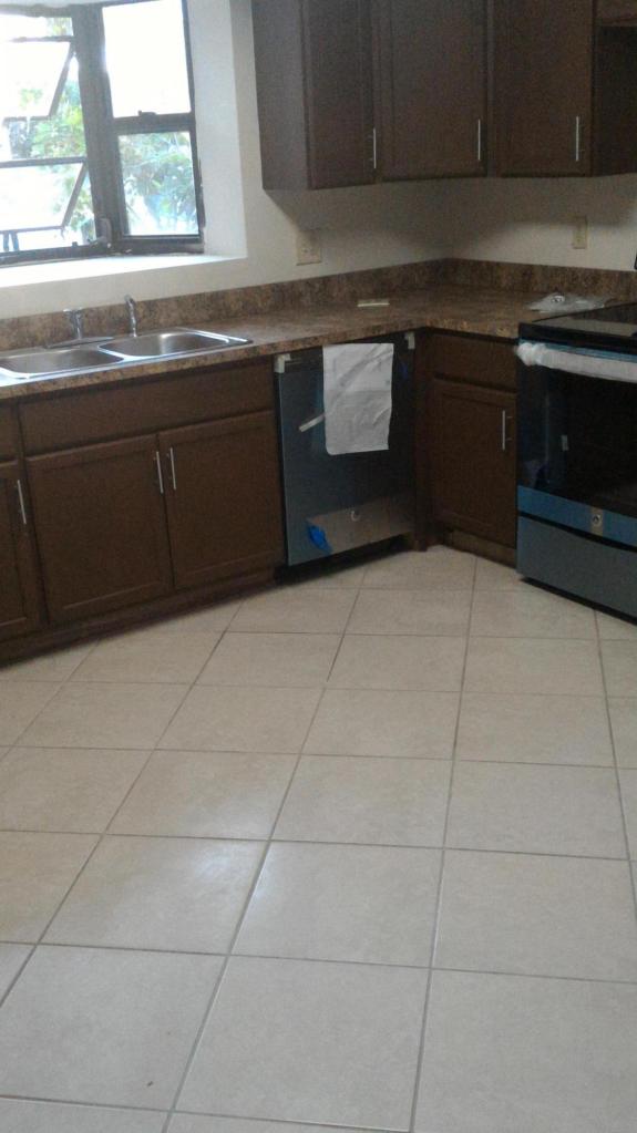 381 Fordham Street, Lantana, FL 32958