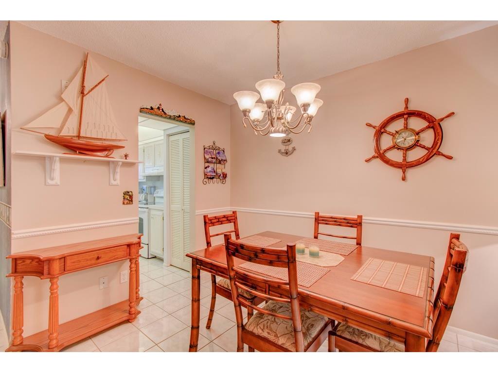 1100 Ponce De Leon Circle, Vero Beach, FL 32960