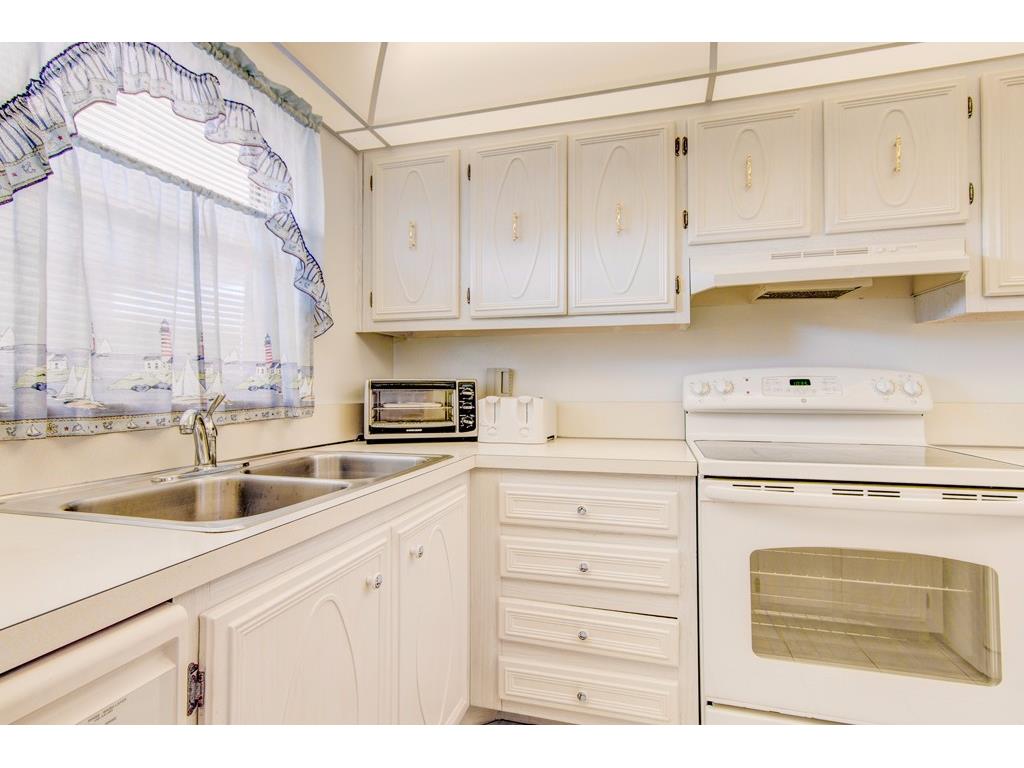1100 Ponce De Leon Circle, Vero Beach, FL 32960