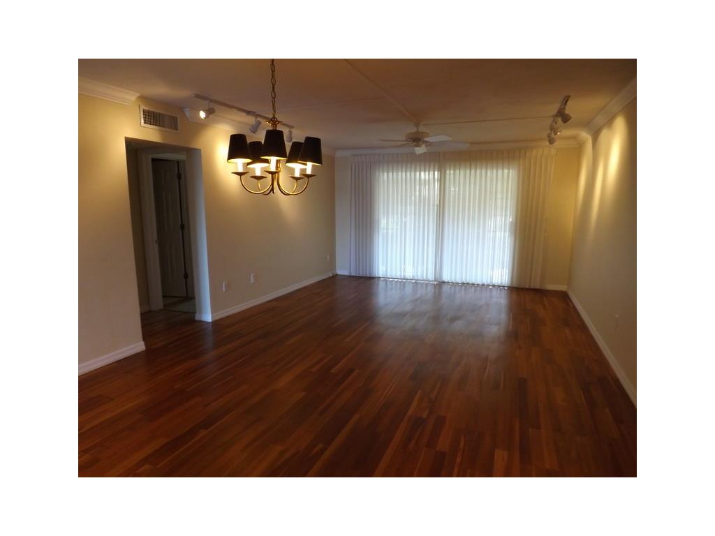 2333 Indian River Boulevard, Vero Beach, FL 32960