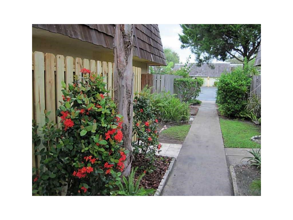 1170 6th Ave, Vero Beach, FL 32960
