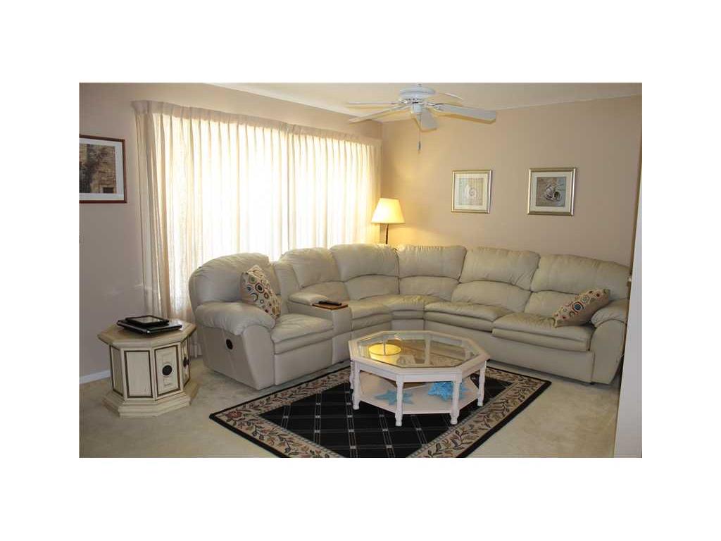 2800 Indian River Blvd, Vero Beach, FL 32960