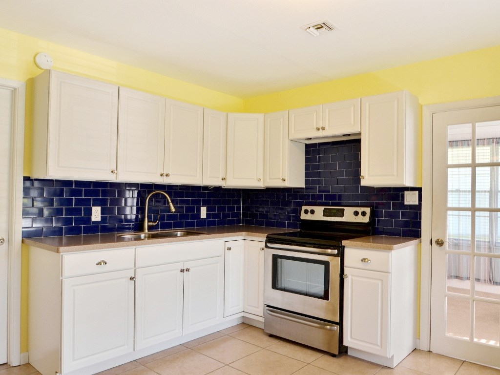 1711 5th Avenue, Vero Beach, FL 32960