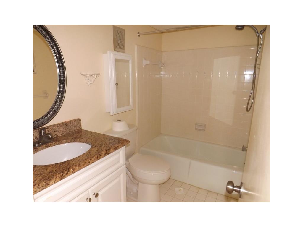 2333 Indian River Boulevard, Vero Beach, FL 32960