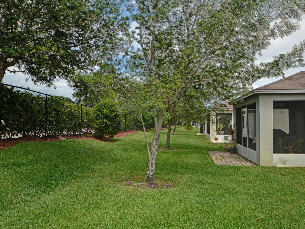 1155 N 13th Square, Vero Beach, FL 32960