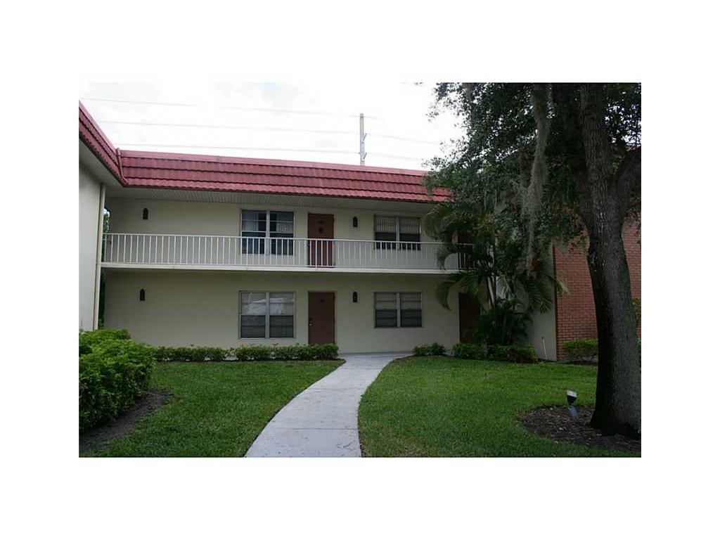 109 Spring Lake Court, Vero Beach, FL 32962