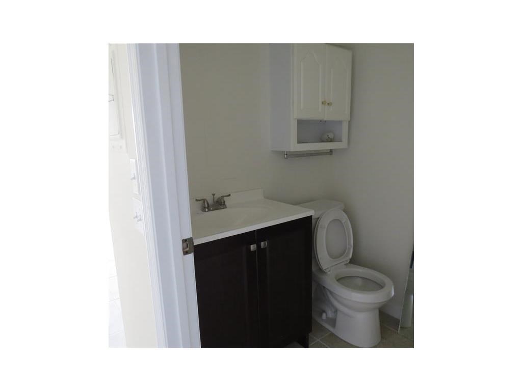 101 Springlake Dr, Vero Beach, FL 32962