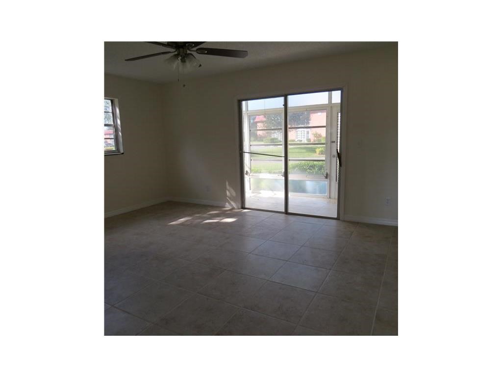 101 Springlake Dr, Vero Beach, FL 32962