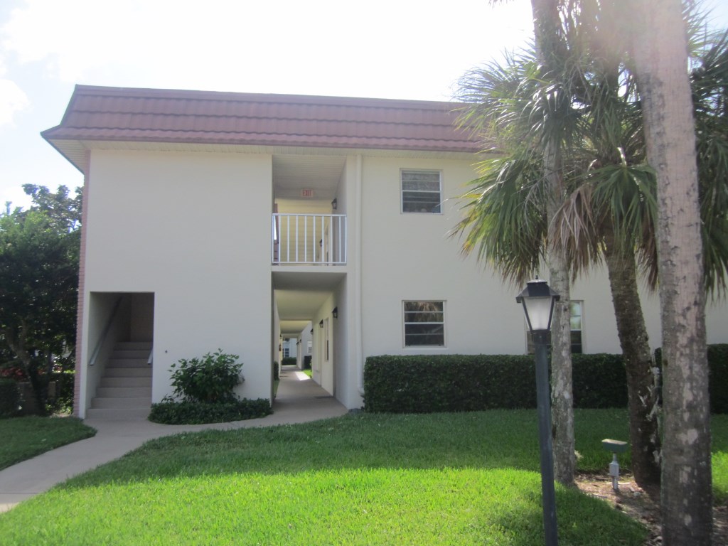 4 Vista Gardens Trl, Vero Beach, FL 32962