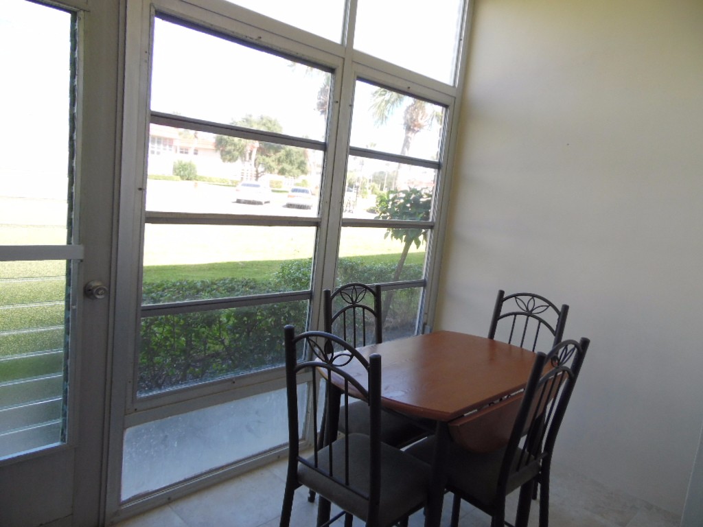 93 Springlake Drive, Vero Beach, FL 32962