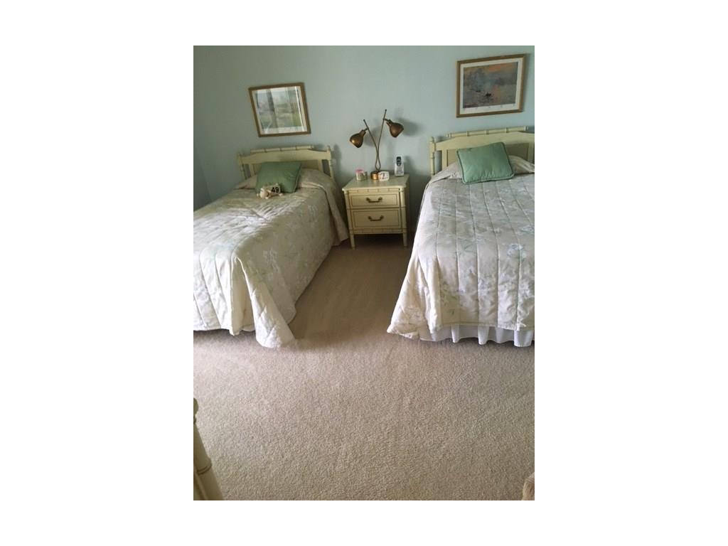 305 N Grove Isle Cir, Vero Beach, FL 32962