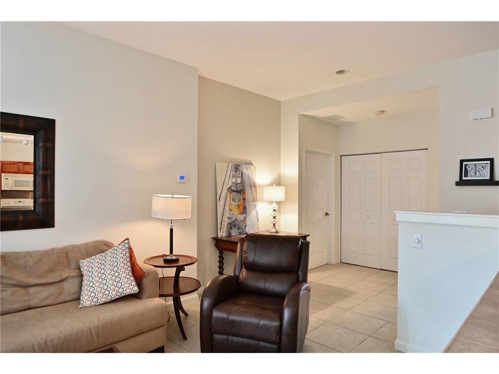 528 7th Square, Vero Beach, FL 32962