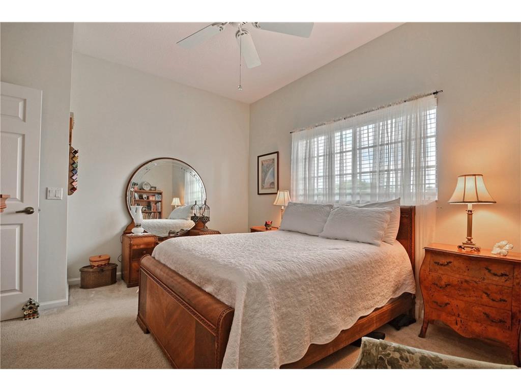 528 7th Square, Vero Beach, FL 32962