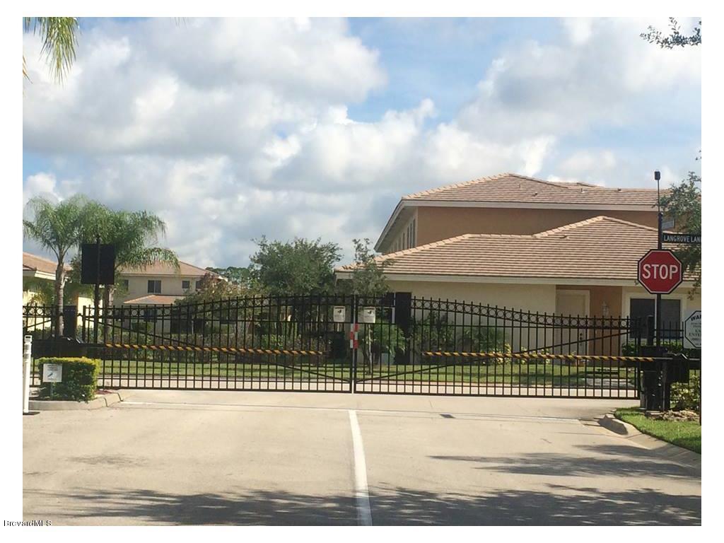 2567 Stockbridge Square, Vero Beach, FL 32962