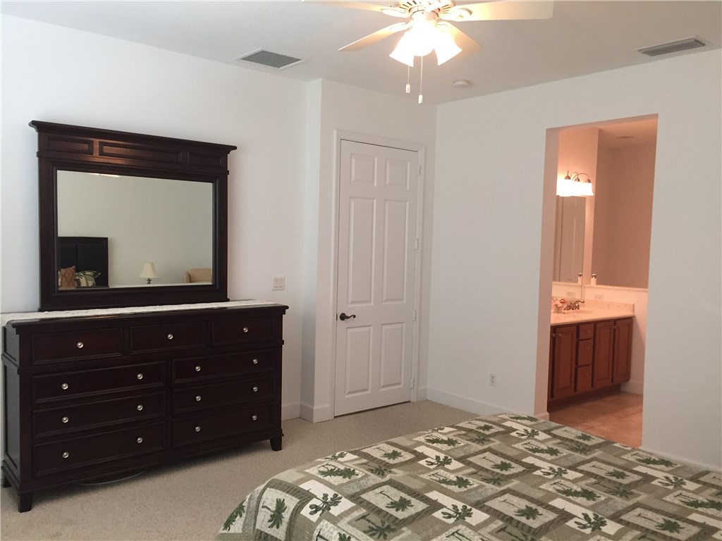 2360 Water Oak Court, Vero Beach, FL 32962
