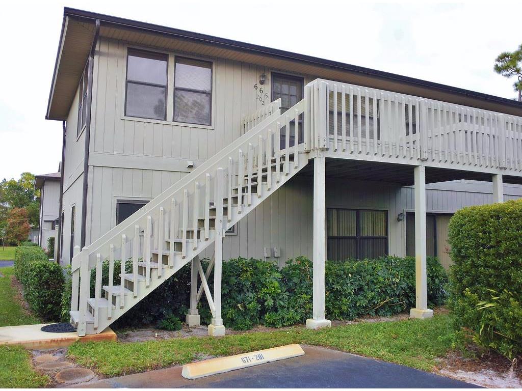 665 Centre Court SW, Vero Beach, FL 32962