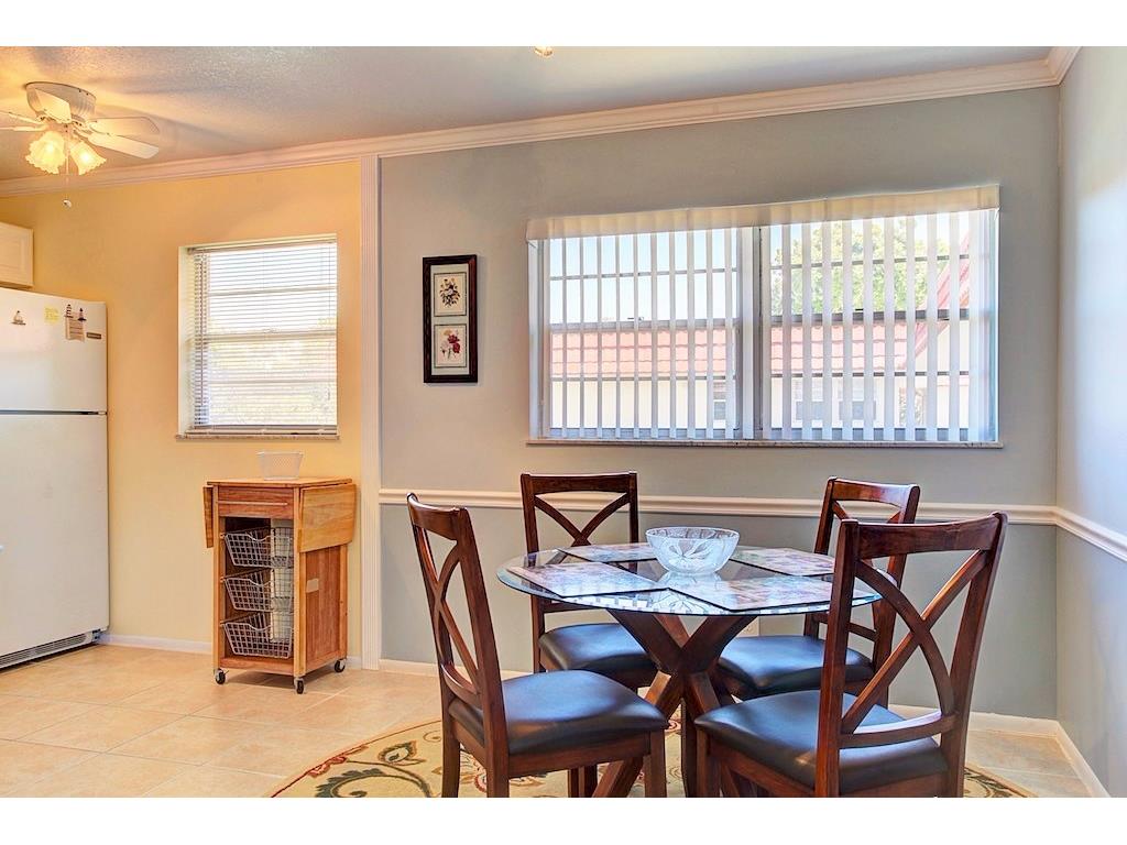 19 Pine Arbor Lane, Vero Beach, FL 32962