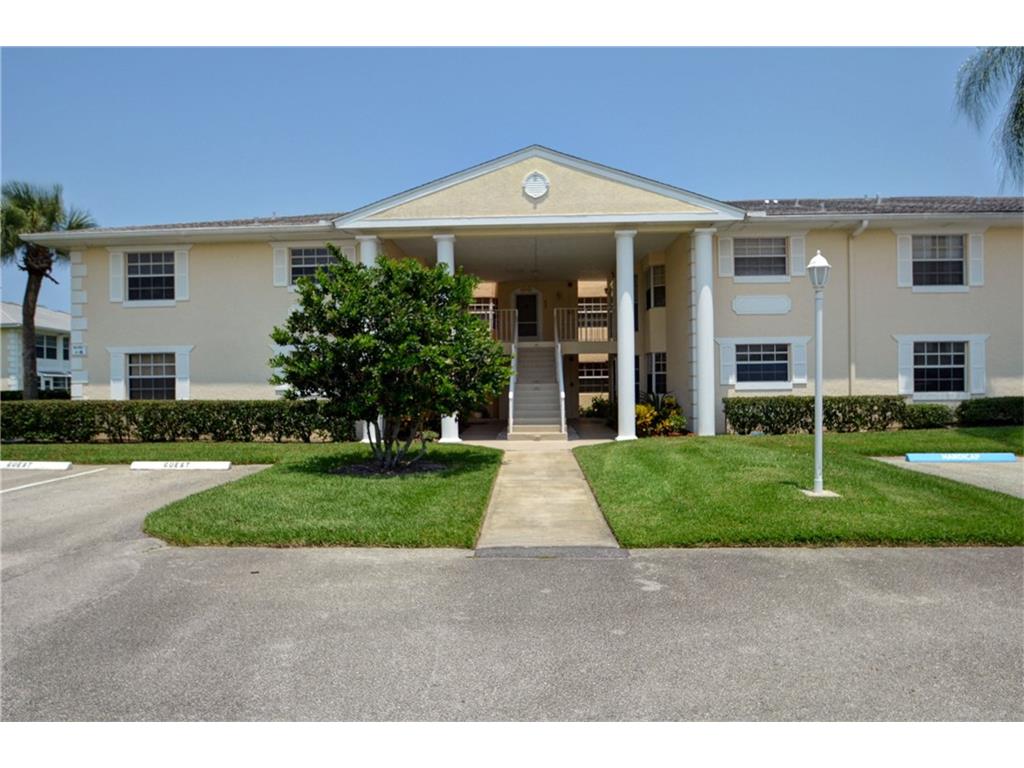 304 Grove Isle Circle, Vero Beach, FL 32962
