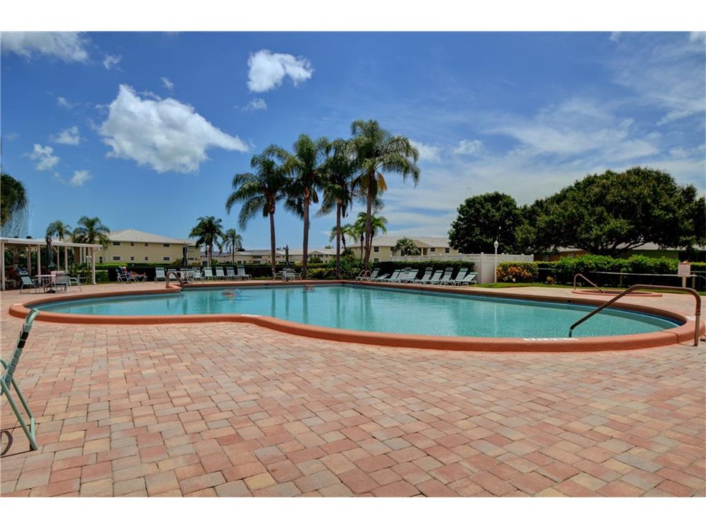304 Grove Isle Circle, Vero Beach, FL 32962