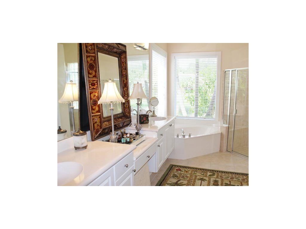 9655 E Maiden Ct, Vero Beach, FL 32963