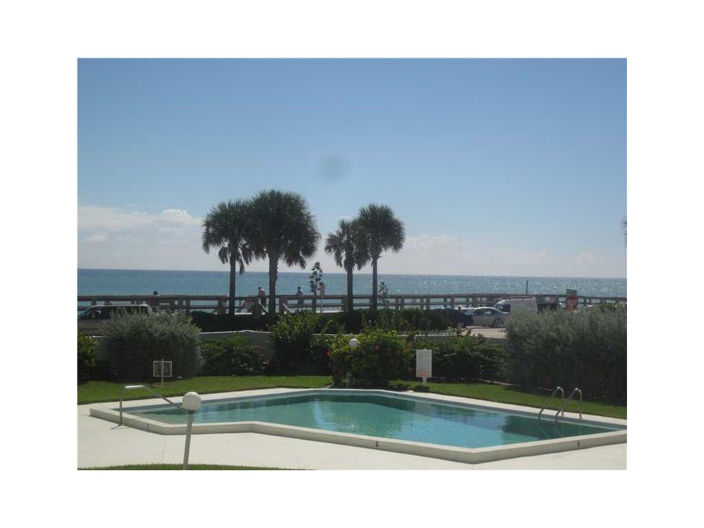 4049 Ocean Dr, Vero Beach, FL 32963