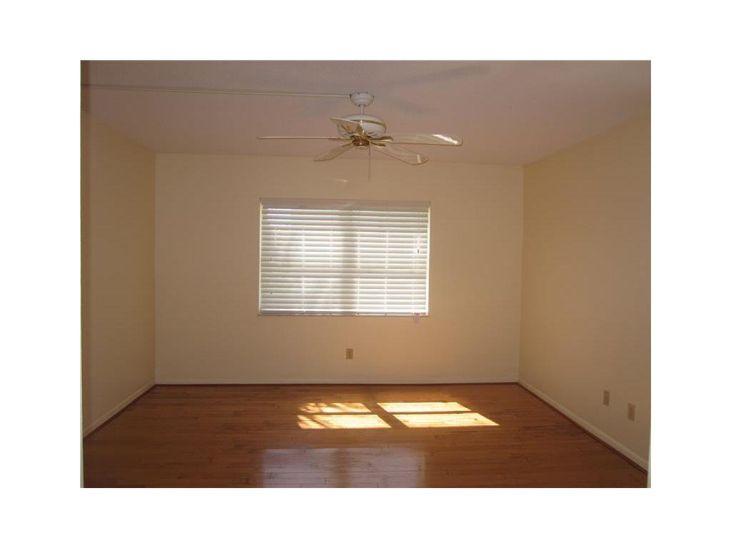 4049 Ocean Dr, Vero Beach, FL 32963