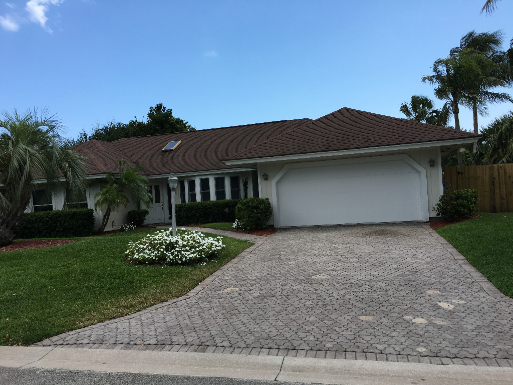 2225 Atlantis Drive, Vero Beach, FL 32963