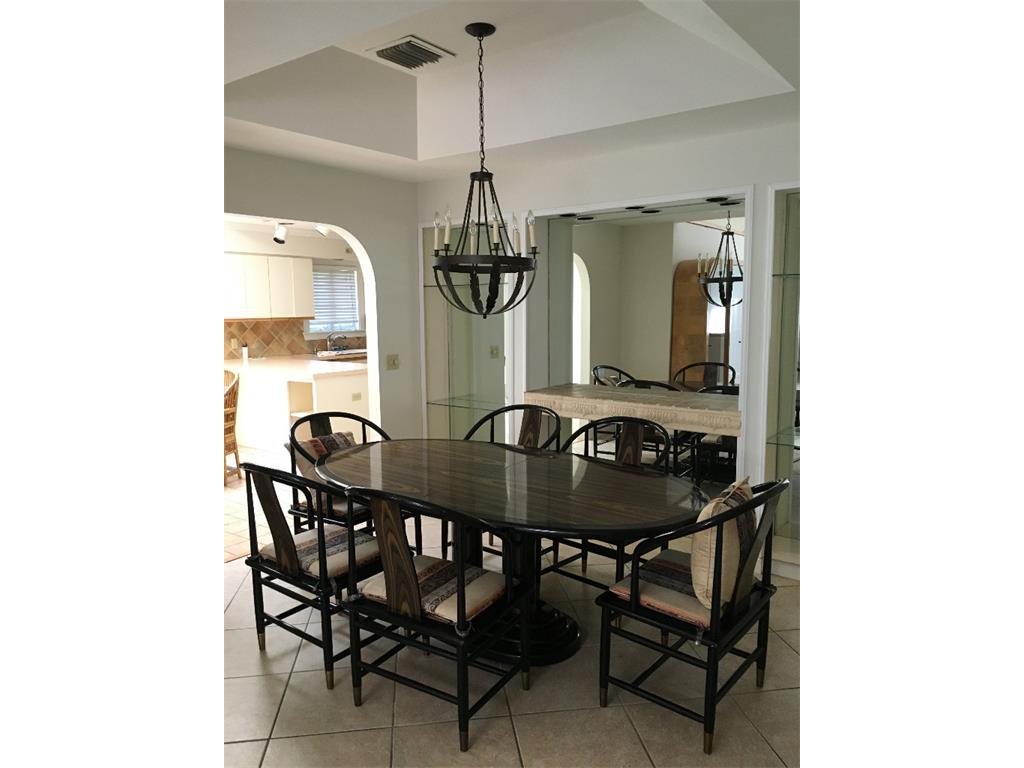 2225 Atlantis Drive, Vero Beach, FL 32963