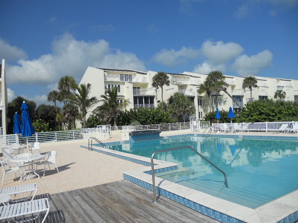 8416 Oceanside Dr F-12, Indian River Shores, FL 32963