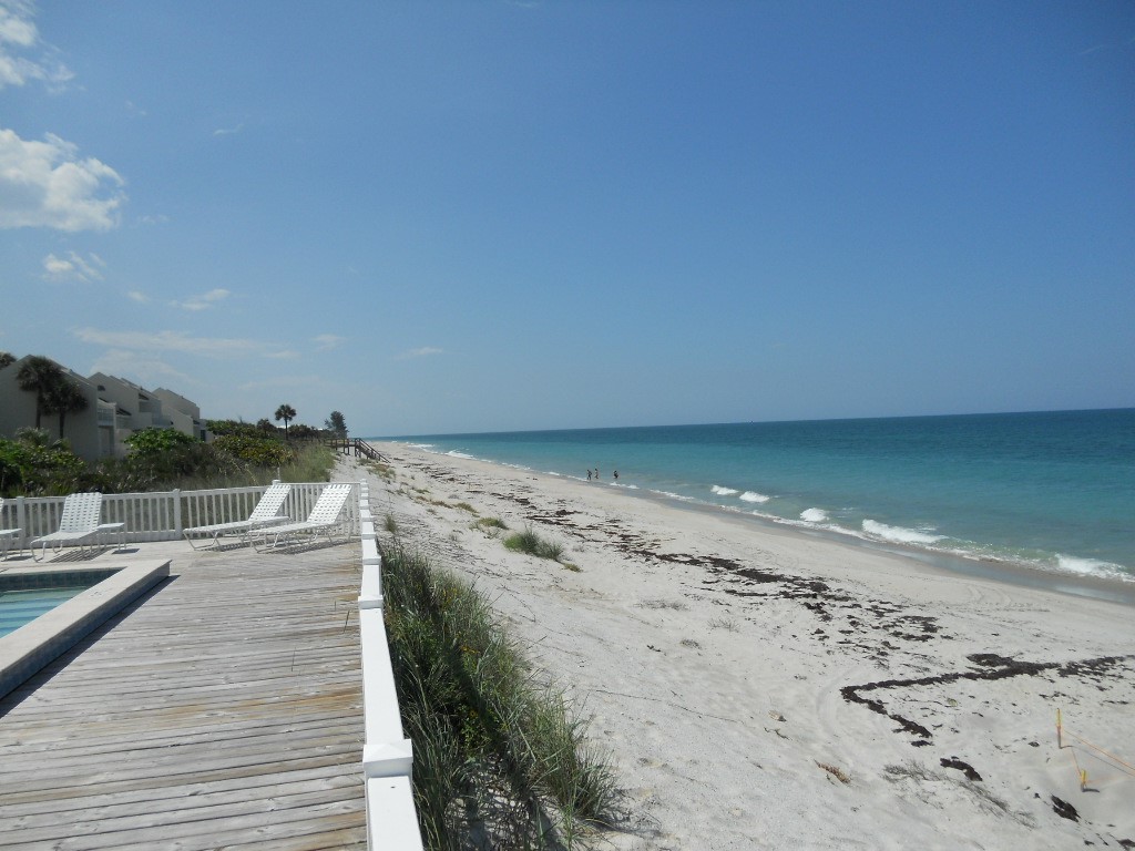 8416 Oceanside Dr F-12, Indian River Shores, FL 32963